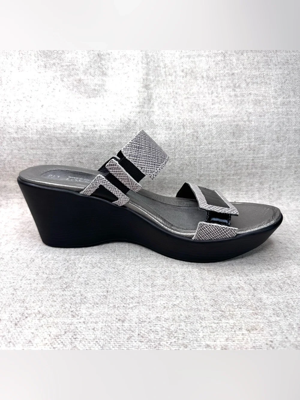 Naot Treasure Silver/black Patent Leather Sandals heels wedges sz 41 (10) party